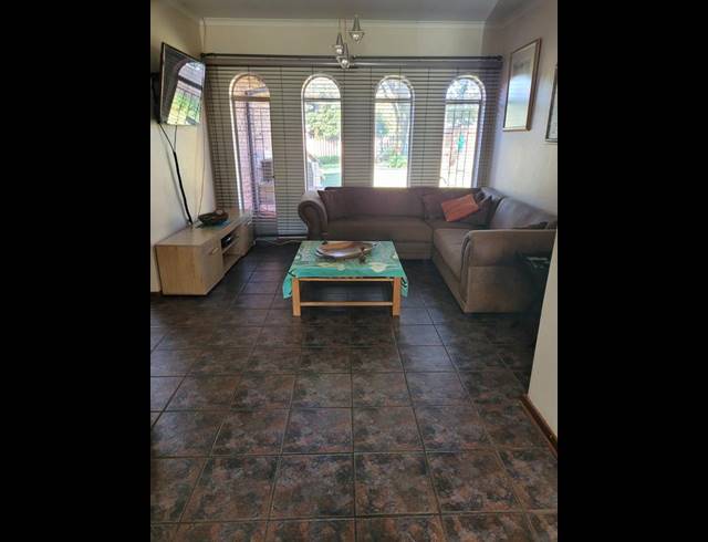 3 BEDROOM HOUSE FOR SALE IN VALHALLA